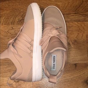 Blush Steve Madden Lancer Sneakers
